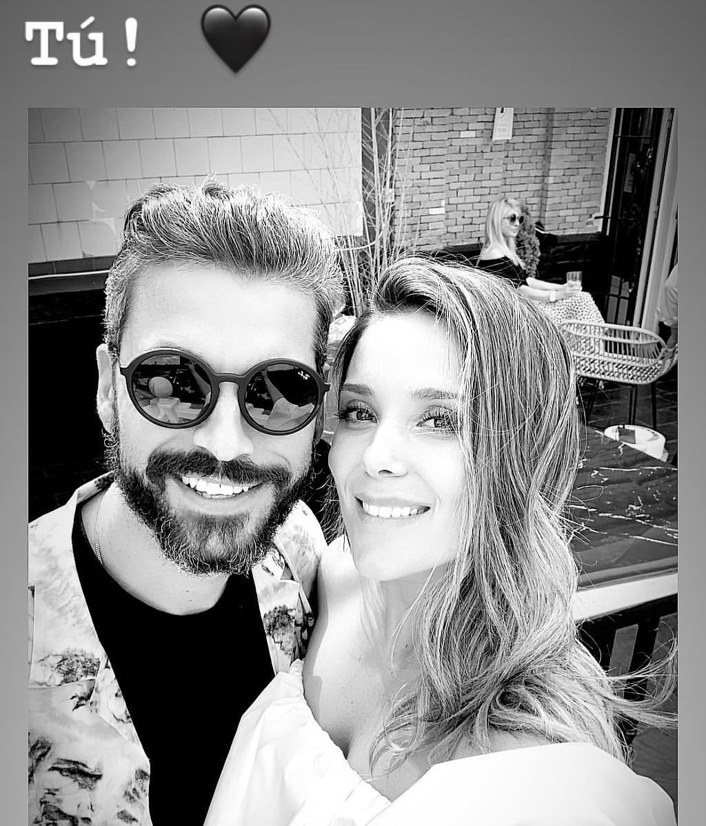 René Ramos y la cantante Lorena Gómez