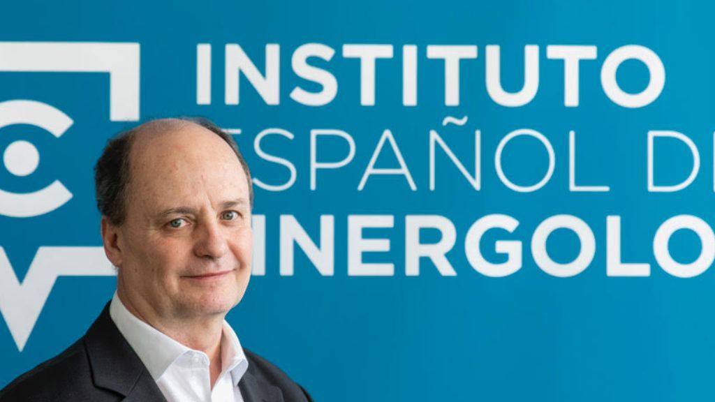 Philippe Turchet, en el Instituto español de Sinergólogos