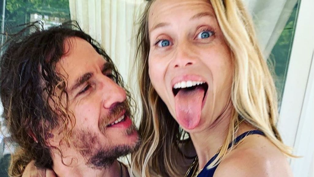 Puyol da el 'sí quiero' a Vanesa Lorenzo Puyol da el 'sí quiero' a Vanesa Lorenzo