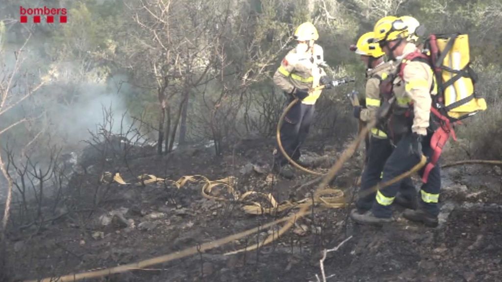 Un incendio forestal en El Perelló arrasa 200 hectáreas