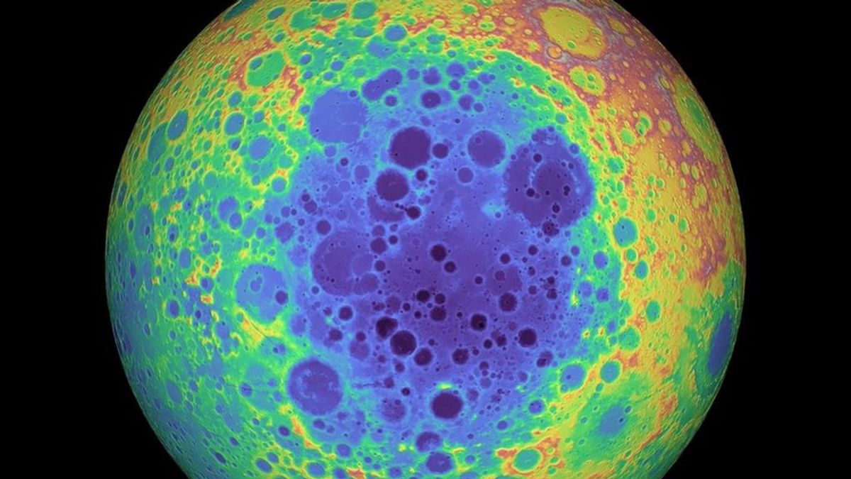 Descubierta una enorme masa metálica bajo el suelo de la Luna