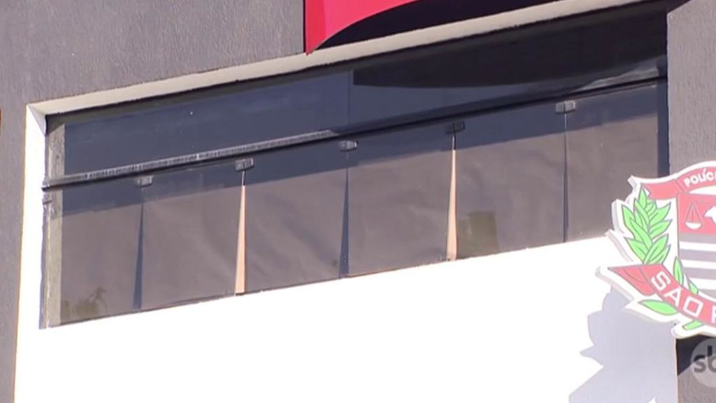 La seguridad blinda la sede donde Neymar entró a declarar por la acusación de violación que pesa sobre él La seguridad blinda la sede donde Neymar entró a declarar por la acusación de violación que pesa sobre él