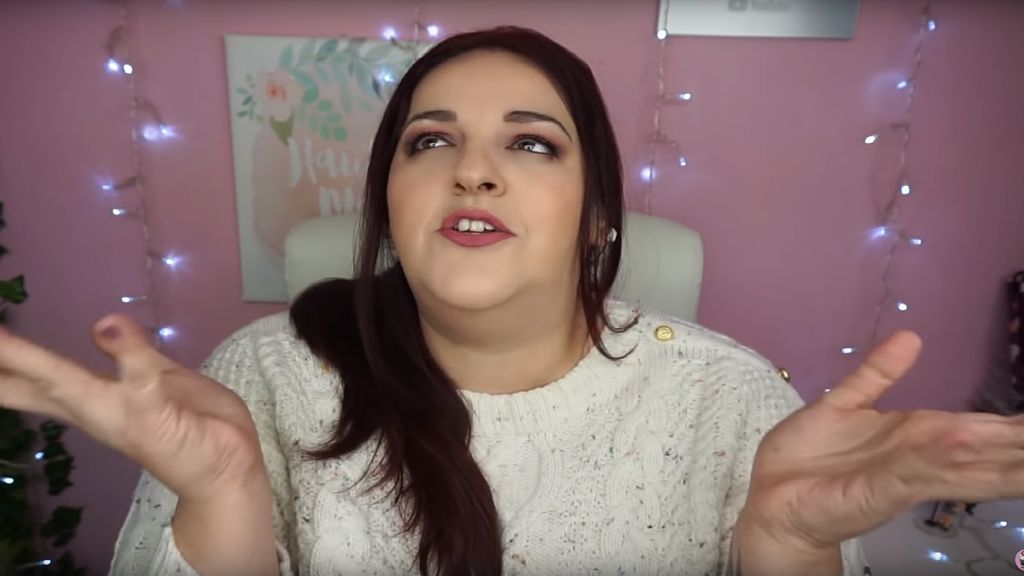 "La Venus que rompió Espejo". Youtube la salvó del bulling "La Venus que rompió Espejo". Youtube la salvó del bulling