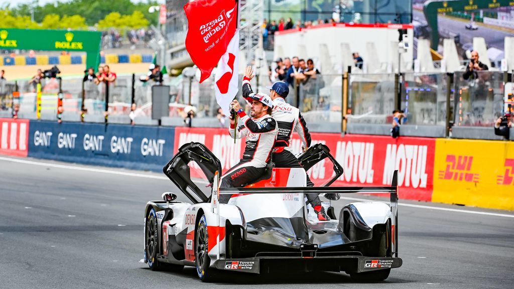 Fernando Alonso hace historia: el asturiano es campeón del WEC y de F1