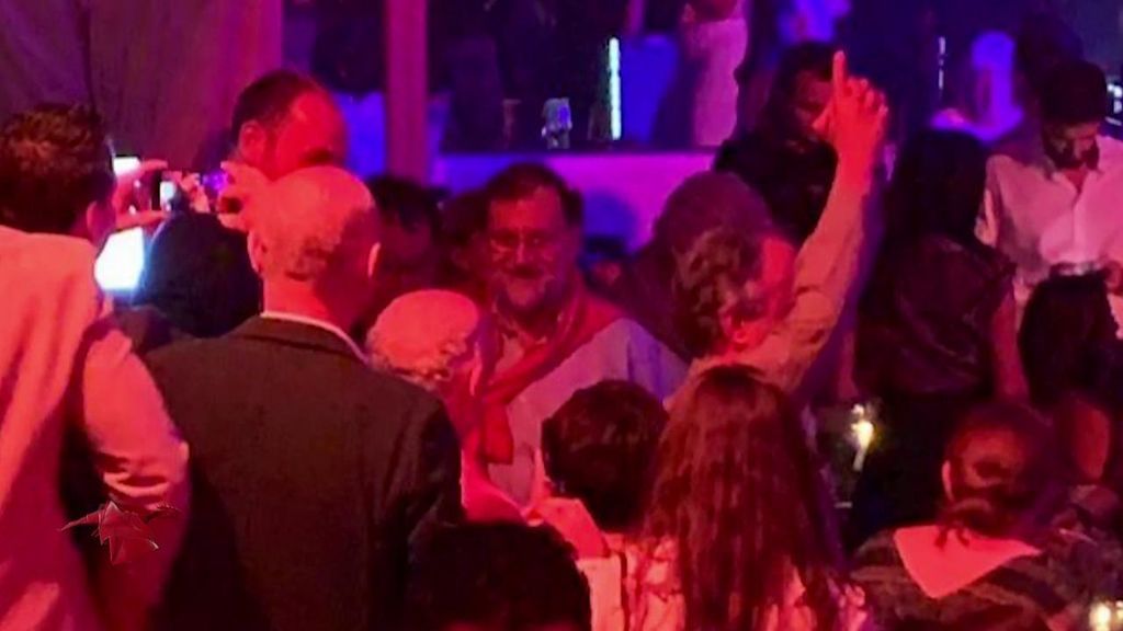 La nueva imagen de Mariano Rajoy: de fiesta en fiesta en Ibiza y Formentera