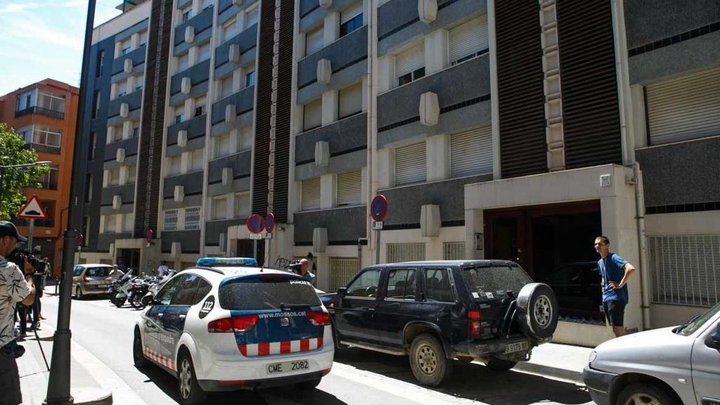 La madre de la menor degollada en Mataró denuncia también la desaparición de su otro hijo