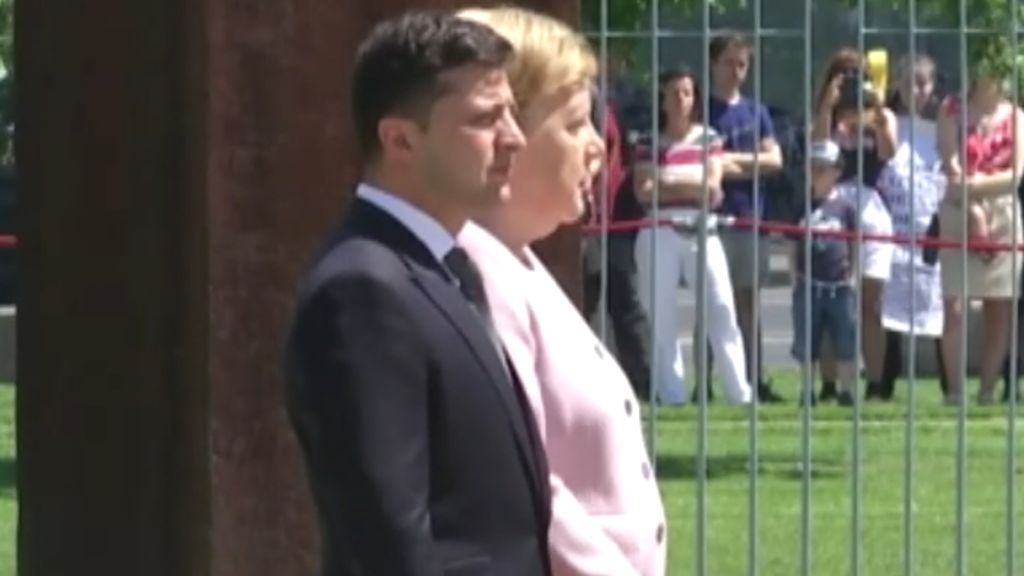 Estos son los temblores de Merkel alarman en Alemania Estos son los temblores de Merkel alarman en Alemania