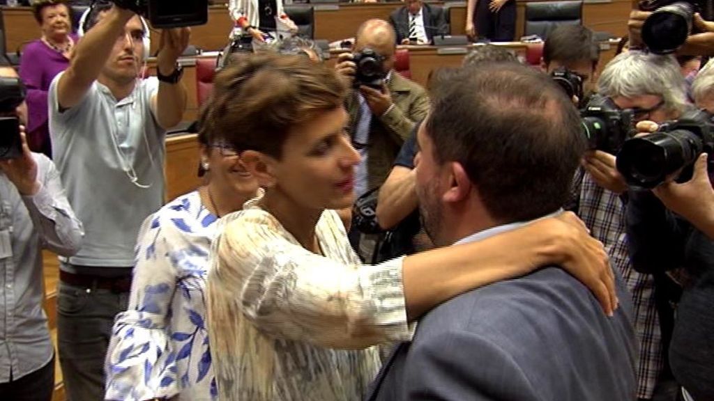 Los socialistas navarros dan a Geroa Bai (PNV) el Parlamento para salvar el Gobierno Foral y facilitar la investidura de Sánchez Los socialistas navarros dan a Geroa Bai (PNV) el Parlamento para salvar el Gobierno Foral y facilitar la investidura de Sánchez