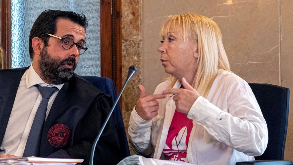 Piden 25 años de cárcel para la mujer acusada de matar a su marido y dárselo de comer a los perros en Mallorca Piden 25 años de cárcel para la mujer acusada de matar a su marido y dárselo de comer a los perros en Mallorca