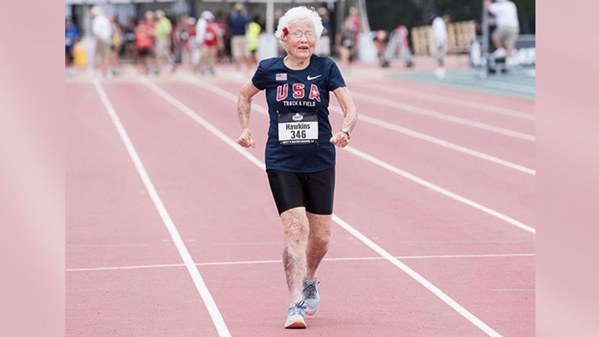 La fortaleza de una mujer de 103 años que sigue compitiendo en atletismo y registra un récord mundial