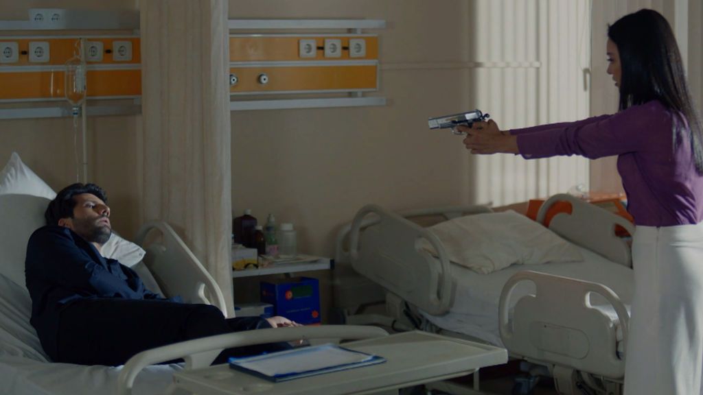 Zeynep intenta matar a Emir