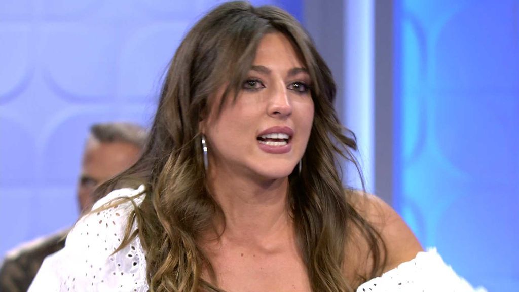 Carmen rompe a llorar tras el duro comentario de Álex: "Vas regalando besos"