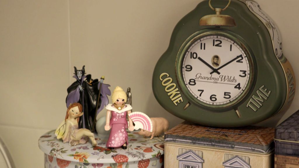 Detalles del reloj y resto de accesorios de Carmen