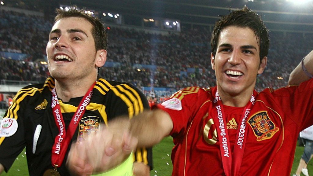 El vacile de Casillas a Cesc en el aniversario de los penaltis ante Italia: "Ibas con más miedo que Spiderman en un descampado" El vacile de Casillas a Cesc en el aniversario de los penaltis ante Italia: "Ibas con más miedo que Spiderman en un descampado"