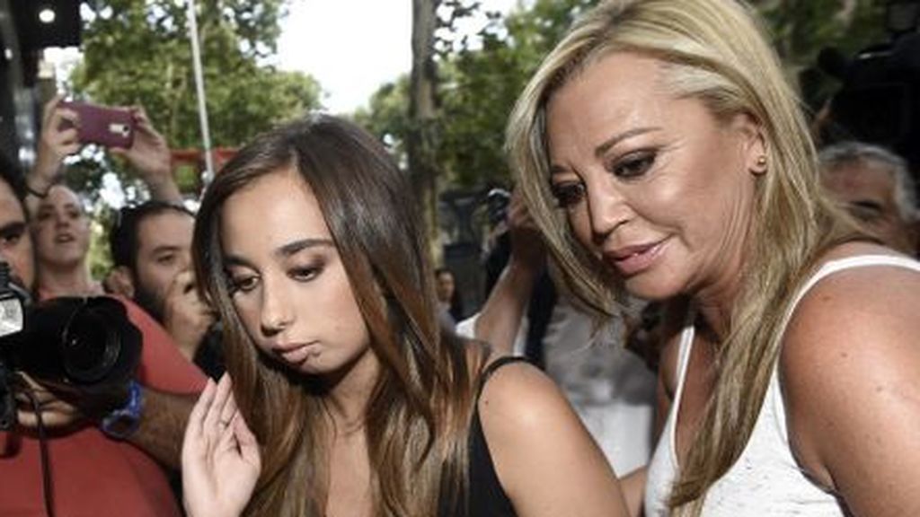 El discurso de Andrea que ha emocionado a belén Esteban: “Le ha pegado una o**** sin manos al padre”