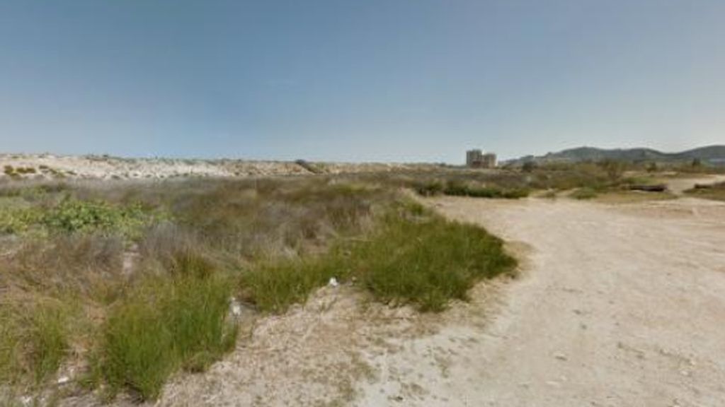 Detienen a cinco hombres por abuso sexual en una playa naturista en Cullera