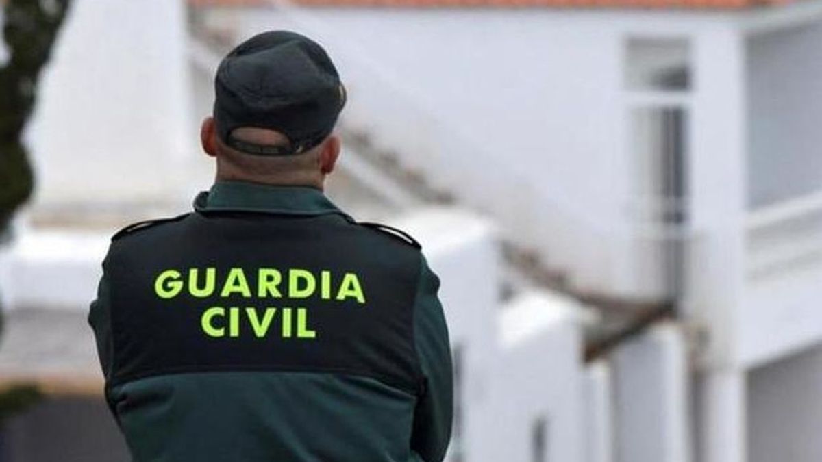 Detenida por presuntamente agredir con un arma blanca a un hombre en una casa okupada en Brenes Detenida por presuntamente agredir con un arma blanca a un hombre en una casa okupada en Brenes