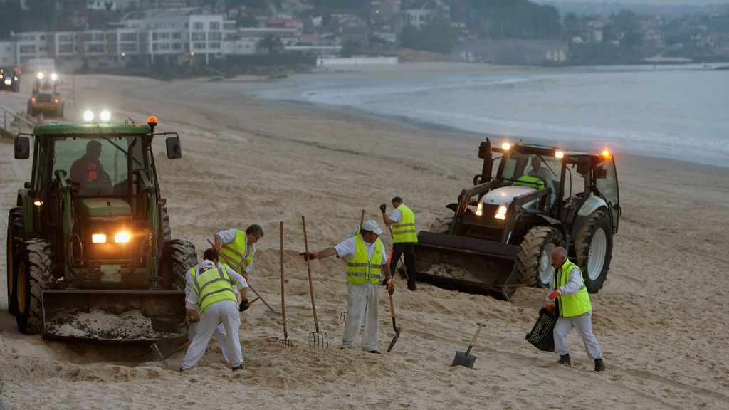 Los servicios de limpieza han trabajado desde bien entrada la madrugada