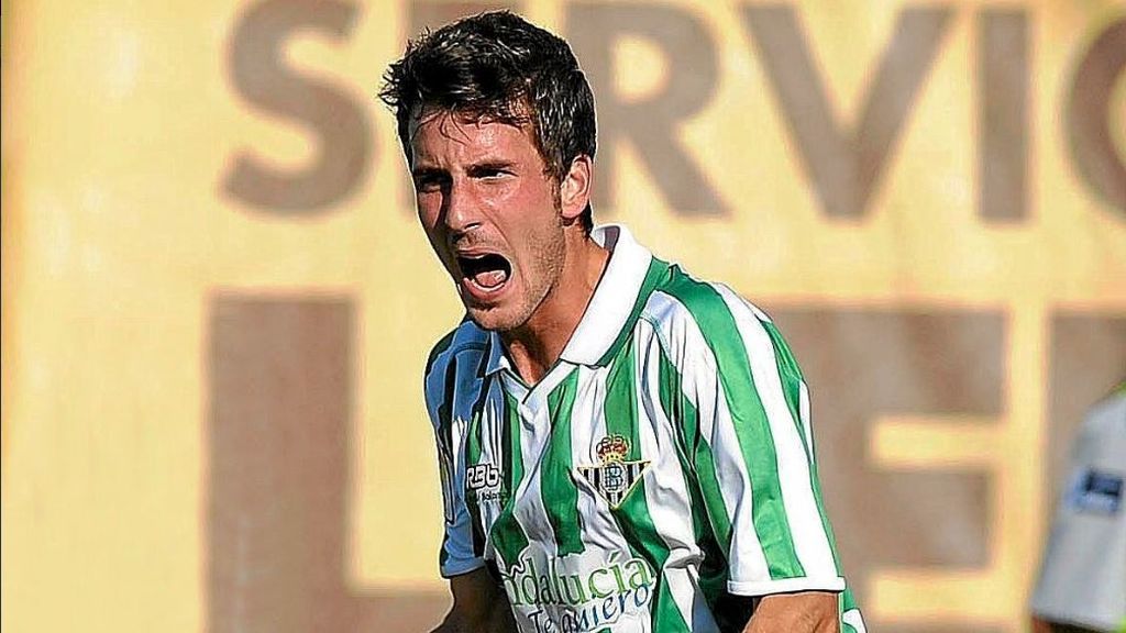 El emotivo mensaje del Betis en el aniversario de la muerte de Miki Roqué: "Hace siete años se nos rompió el alma" El emotivo mensaje del Betis en el aniversario de la muerte de Miki Roqué: "Hace siete años se nos rompió el alma"
