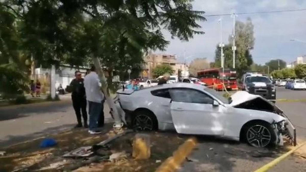 El jugador de fútbol Joao Maleck provoca la muerte de unos recién casados en un accidente de coche El jugador de fútbol Joao Maleck provoca la muerte de unos recién casados en un accidente de coche