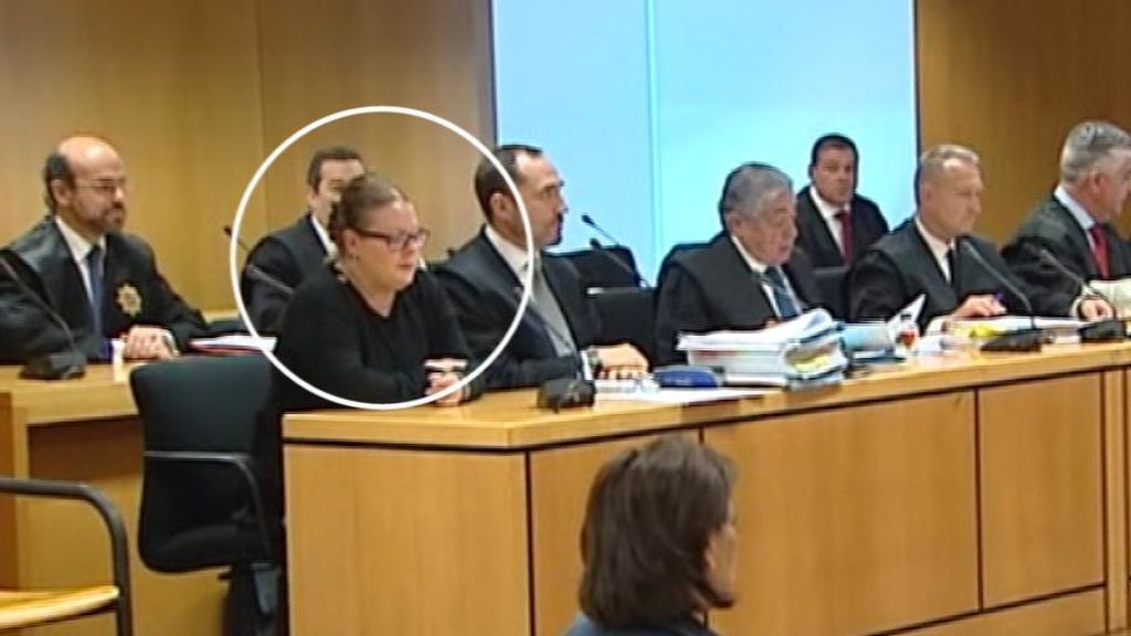La auxiliar de enfermería insiste en su inocencia: "Me gustaría dar vida no quitarla" La auxiliar de enfermería insiste en su inocencia: "Me gustaría dar vida no quitarla"