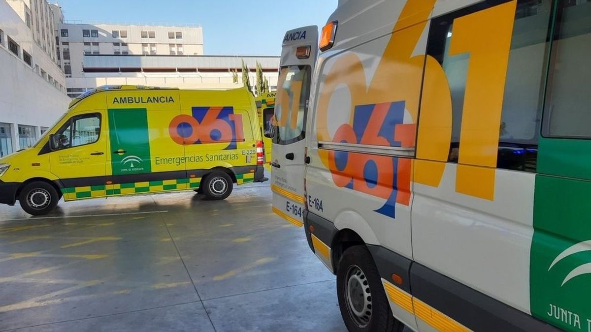 Los tres trabajadores accidentados en la feria de Córdoba permanecen en la UCI, dos de ellos muy graves