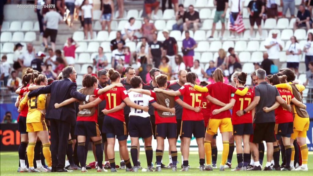 España cayó eliminada por un penalti muy dudoso pero se llevó el cariño y el respeto de todos