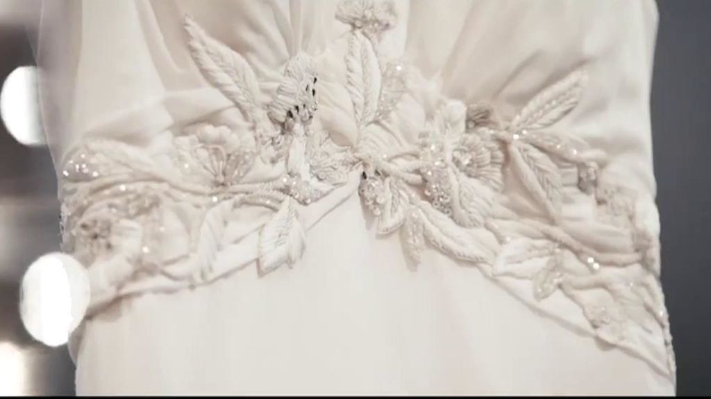 Los dos vestidos de Belén Esteban en su boda: vota y elige el que más te gusta Los dos vestidos de Belén Esteban en su boda: vota y elige el que más te gusta