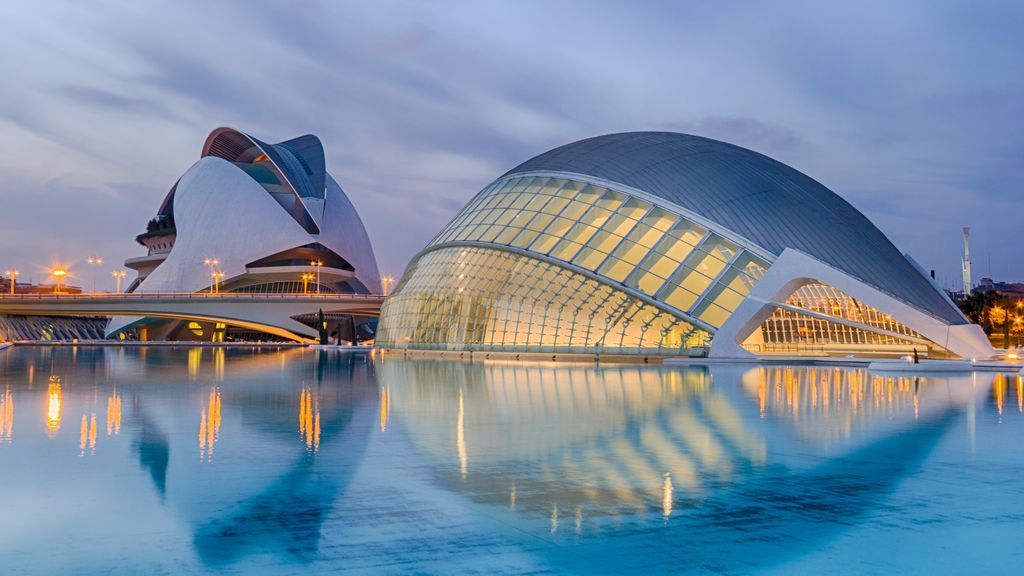Empresas de toda Europa desembarcan en Valencia atraídas por los bajos costes (y también el clima) Empresas de toda Europa desembarcan en Valencia atraídas por los bajos costes (y también el clima)