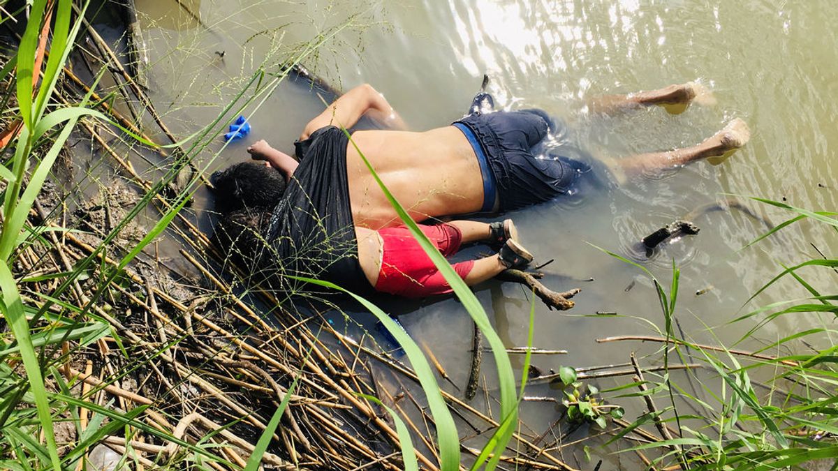 La historia de la foto de la vergüenza en la frontera de EEUU La historia de la foto de la vergüenza en la frontera de EEUU