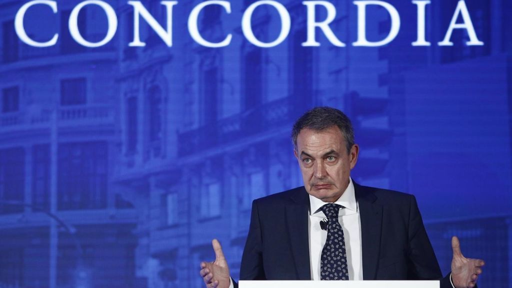 Zapatero acusa de enredar a los que aseguran que ha marcado la hoja de ruta a Sánchezco Zapatero acusa de enredar a los que aseguran que ha marcado la hoja de ruta a Sánchezco