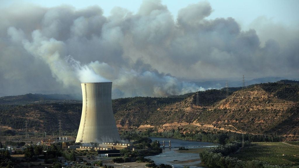 Cerca de una central nuclear