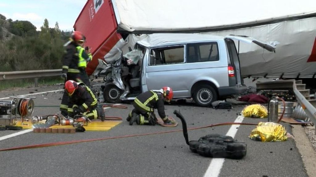 300 agentes y 20 radares más vigilarán las carreteras este verano 300 agentes y 20 radares más vigilarán las carreteras este verano