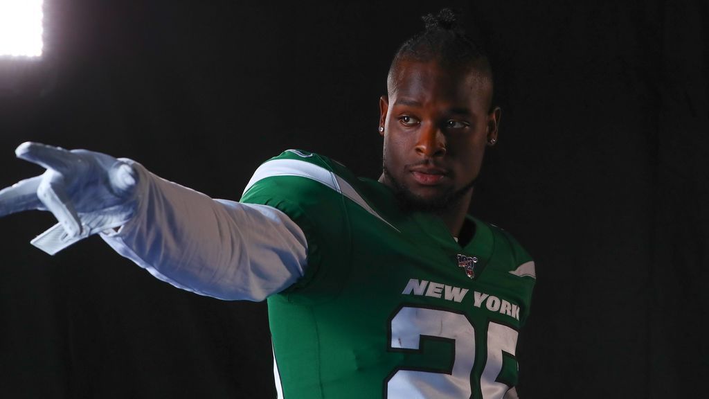 Le'Veon Bell, estrella de la NFL, acusa a dos "novias" desnudas de haberle robado 1 millón de dólares Le'Veon Bell, estrella de la NFL, acusa a dos "novias" desnudas de haberle robado 1 millón de dólares