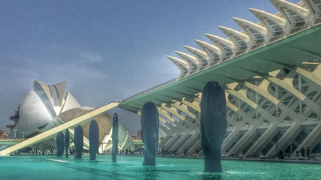Las siete cabezas de Plensa toman las Ciudad de las Artes y las Ciencias de Valencia Las siete cabezas de Plensa toman las Ciudad de las Artes y las Ciencias de Valencia
