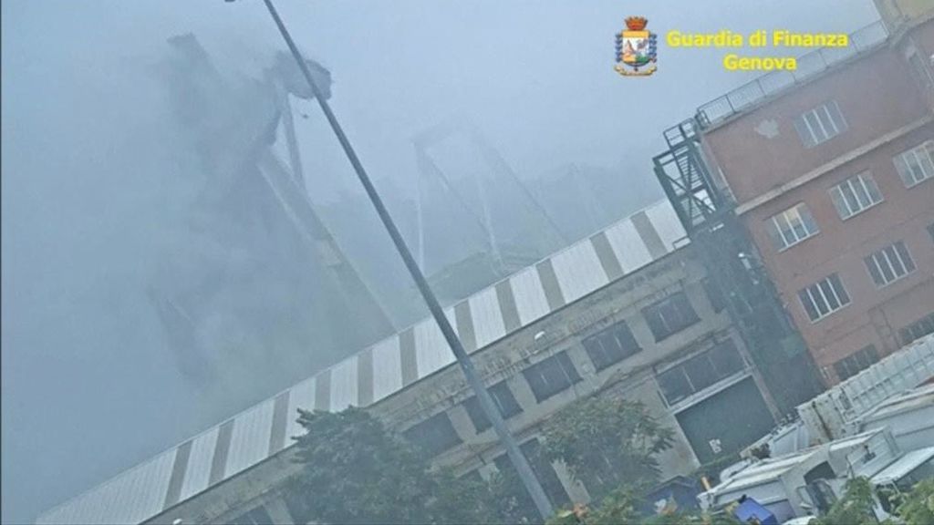 Nuevas imágenes del derrumbe del puente de Génova
