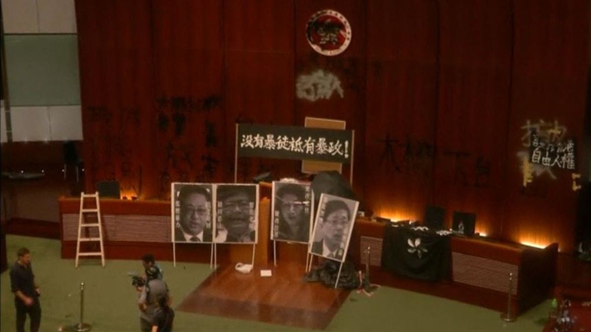 Más de cincuenta heridos en la jornada más violenta en Hong Kong Más de cincuenta heridos en la jornada más violenta en Hong Kong