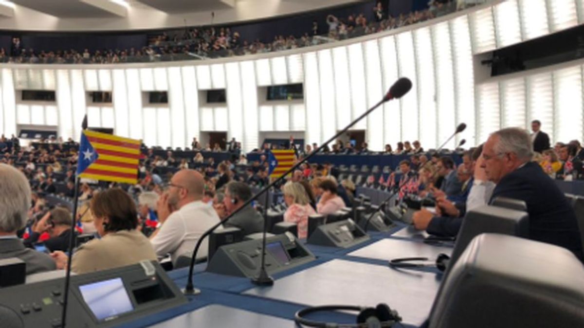 Puigdemont planta a los manifestantes de Estrasburgo y no acudirá por miedo a ser detenido