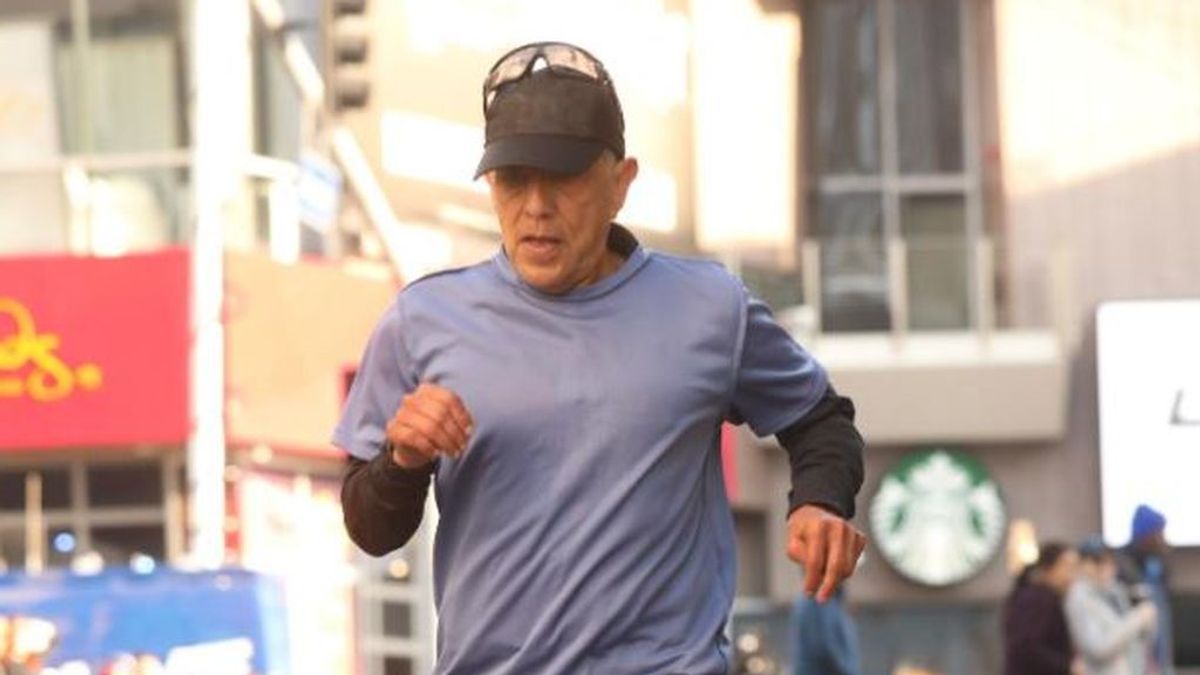 Descalifican a un veterano corredor acusado de cometer trampas en el Maratón de Los Ángeles Descalifican a un veterano corredor acusado de cometer trampas en el Maratón de Los Ángeles
