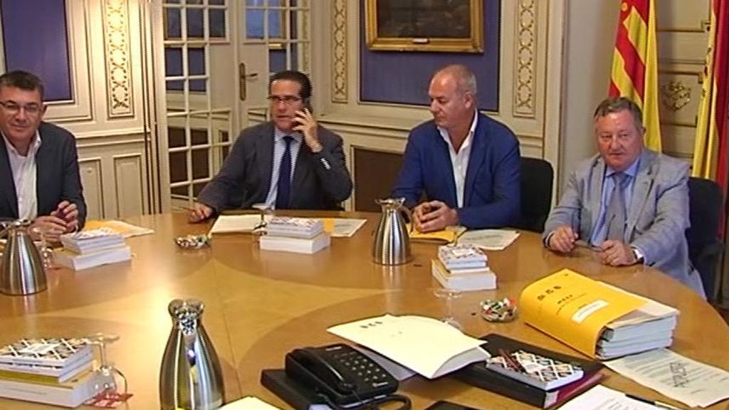 Las Cortes Valencianas contra Vox por pedir datos sobre subvenciones a colectivos LGTBI Las Cortes Valencianas contra Vox por pedir datos sobre subvenciones a colectivos LGTBI