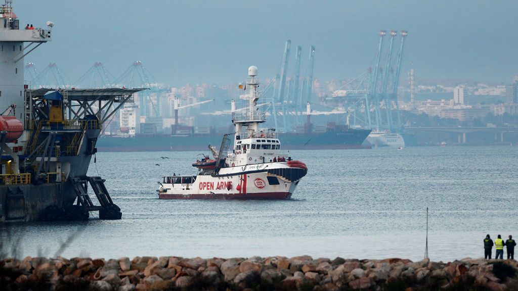 El Gobierno advierte al Open Arms: sanciones de hasta 901.000 euros por efectuar rescates de migrantes sin autorización El Gobierno advierte al Open Arms: sanciones de hasta 901.000 euros por efectuar rescates de migrantes sin autorización