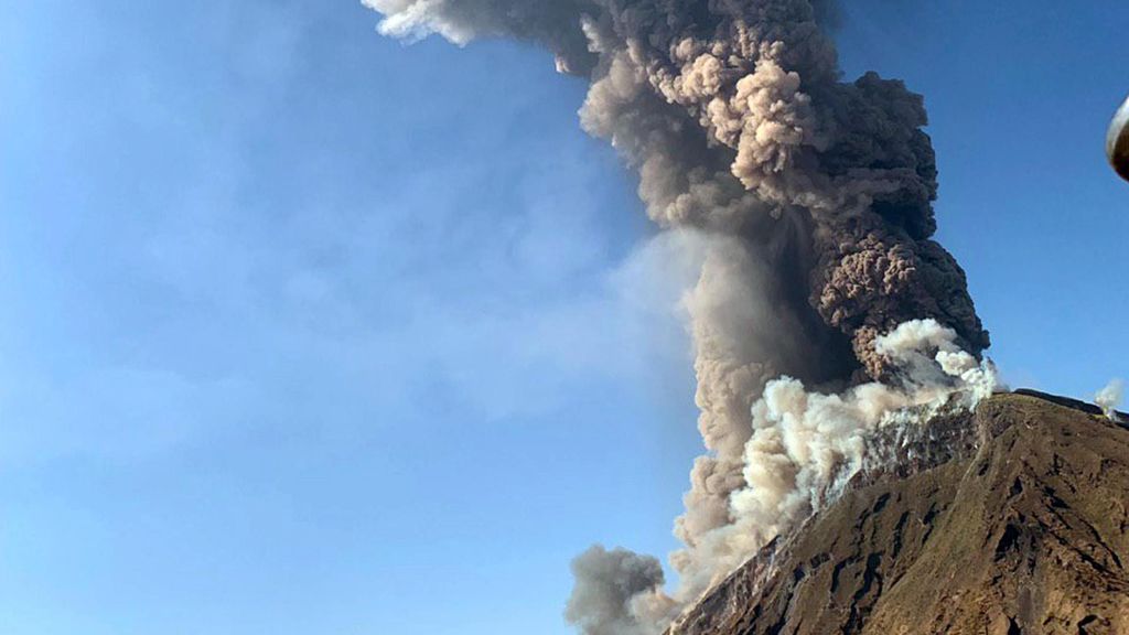 Al menos un fallecido por la erupción del volcán Stromboli