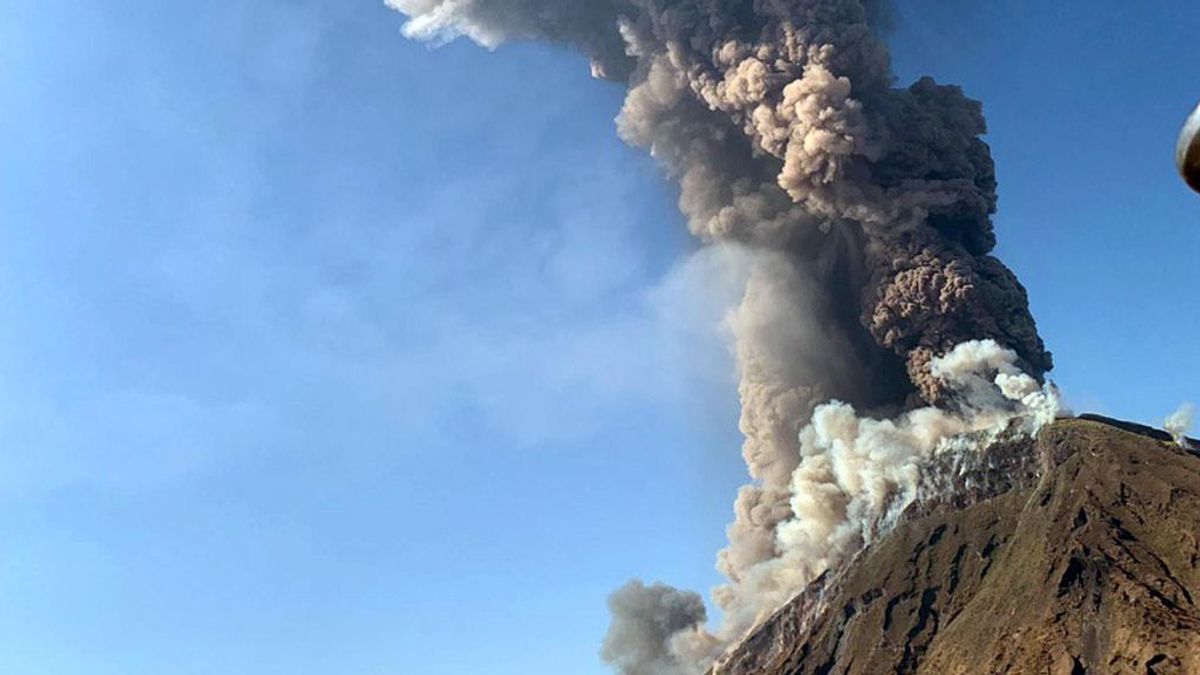 Al menos un fallecido por la erupción del volcán Stromboli
