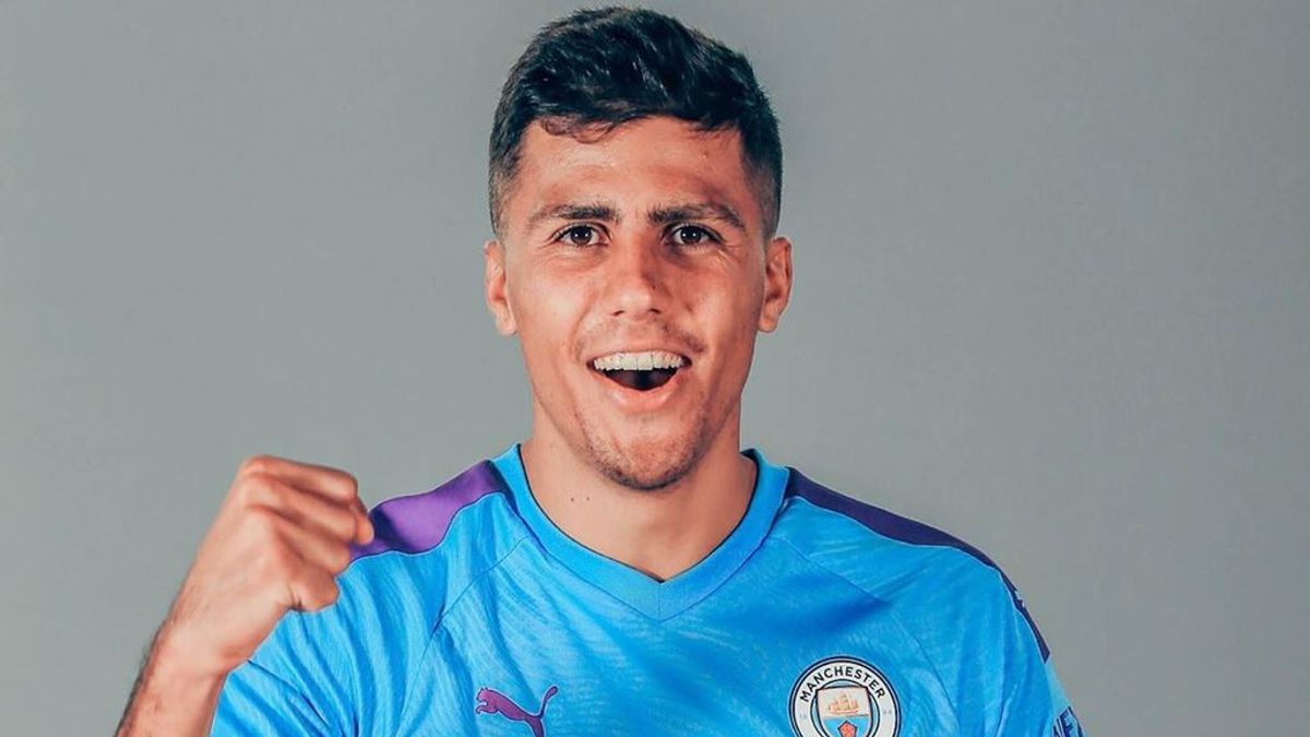 El homenaje del Manchester City a Chiquito de la Calzada para hacer oficial el fichaje de Rodri El homenaje del Manchester City a Chiquito de la Calzada para hacer oficial el fichaje de Rodri