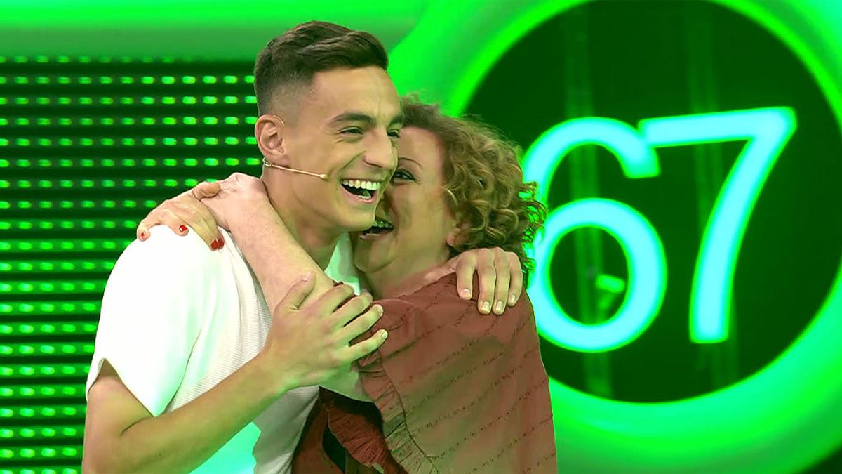Manuel y Rosi consiguen dinerito para cumplir sus deseos Manuel y Rosi consiguen dinerito para cumplir sus deseos