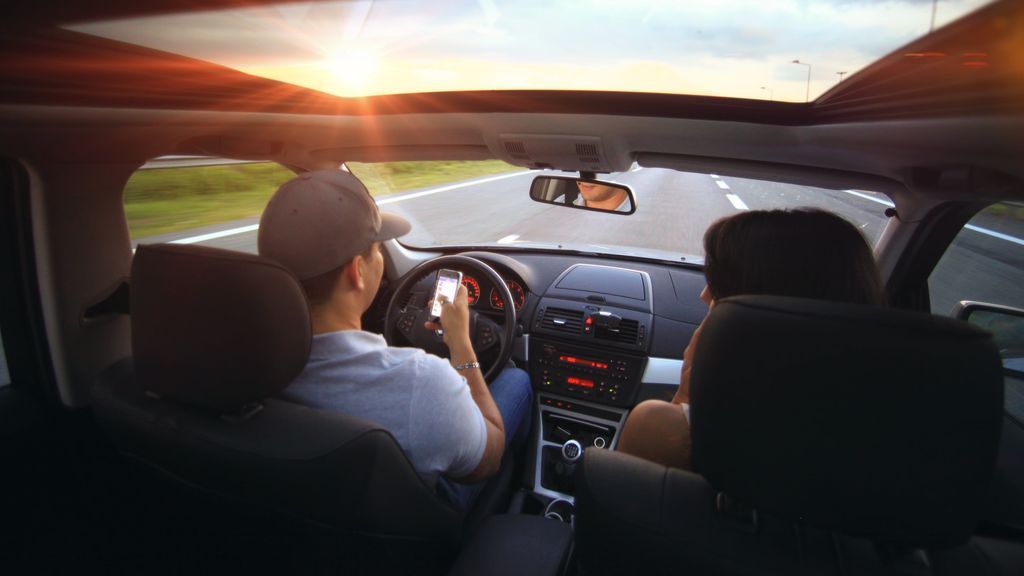 Los jóvenes ya no usan el coche ni para irse de vacaciones