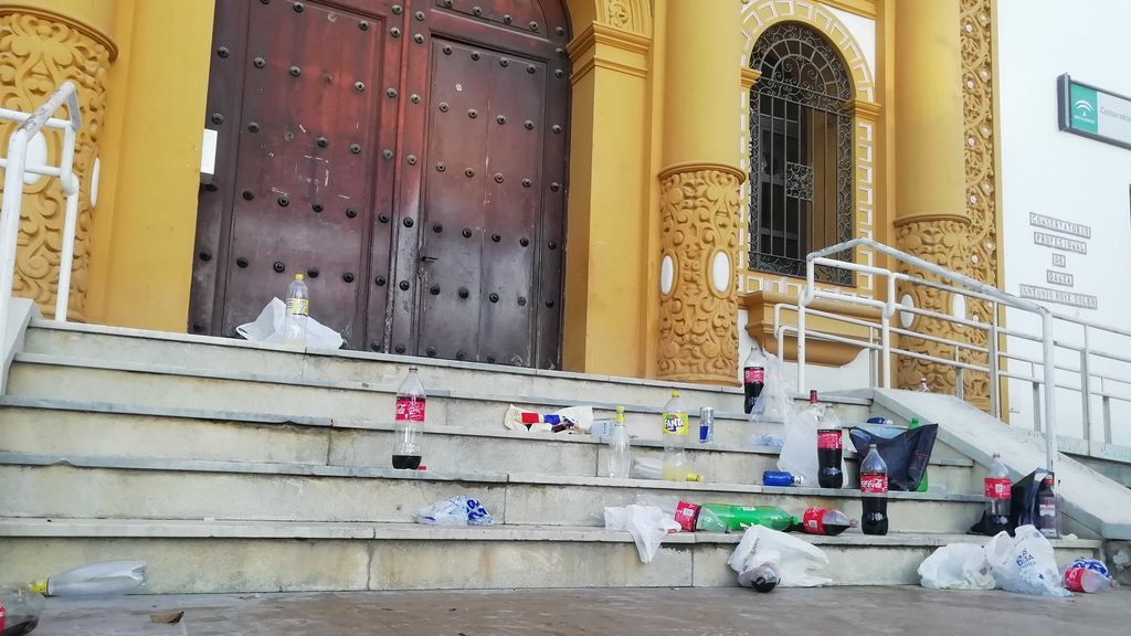 Asociaciones de alcohólicos rehabilitados piden a los nuevos alcaldes que terminen con el botellón Asociaciones de alcohólicos rehabilitados piden a los nuevos alcaldes que terminen con el botellón