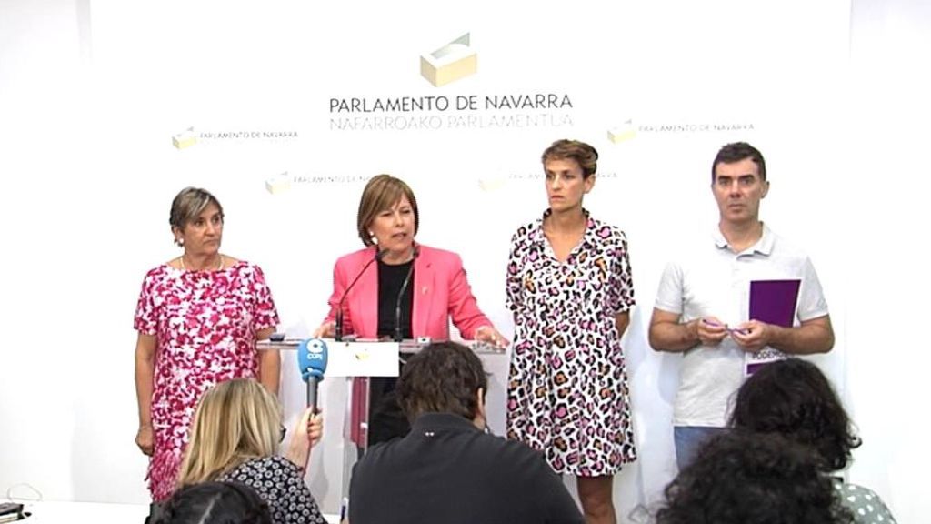Los socialistas firman con nacionalistas y Podemos un gobierno para Navarra Los socialistas firman con nacionalistas y Podemos un gobierno para Navarra