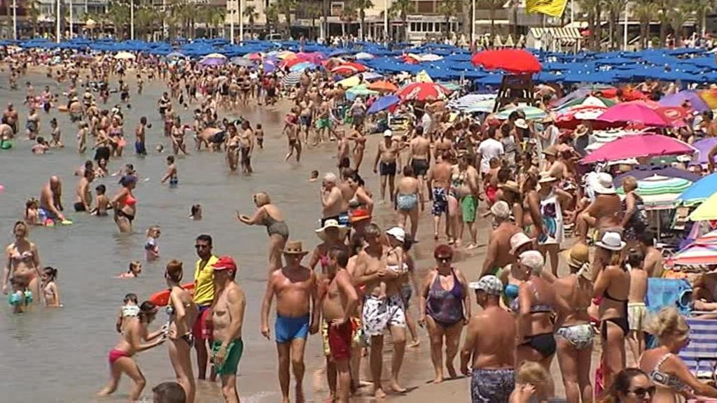 España recibirá 29,6 millones de turistas internacionales este verano