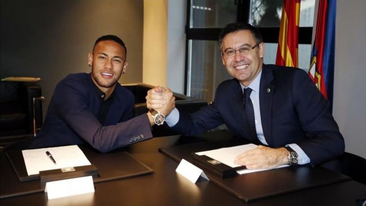 Bartomeu: "La salida de Jordi Mestre no tiene nada que ver con el fichaje de Neymar" Bartomeu: "La salida de Jordi Mestre no tiene nada que ver con el fichaje de Neymar"